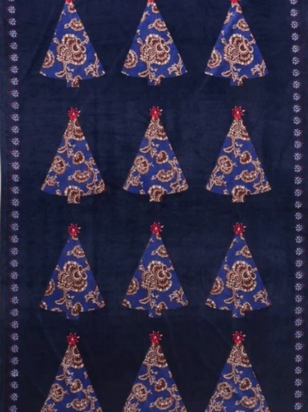 VERA BRADLEY Holiday Tree Pattern Navy Throw Blanket